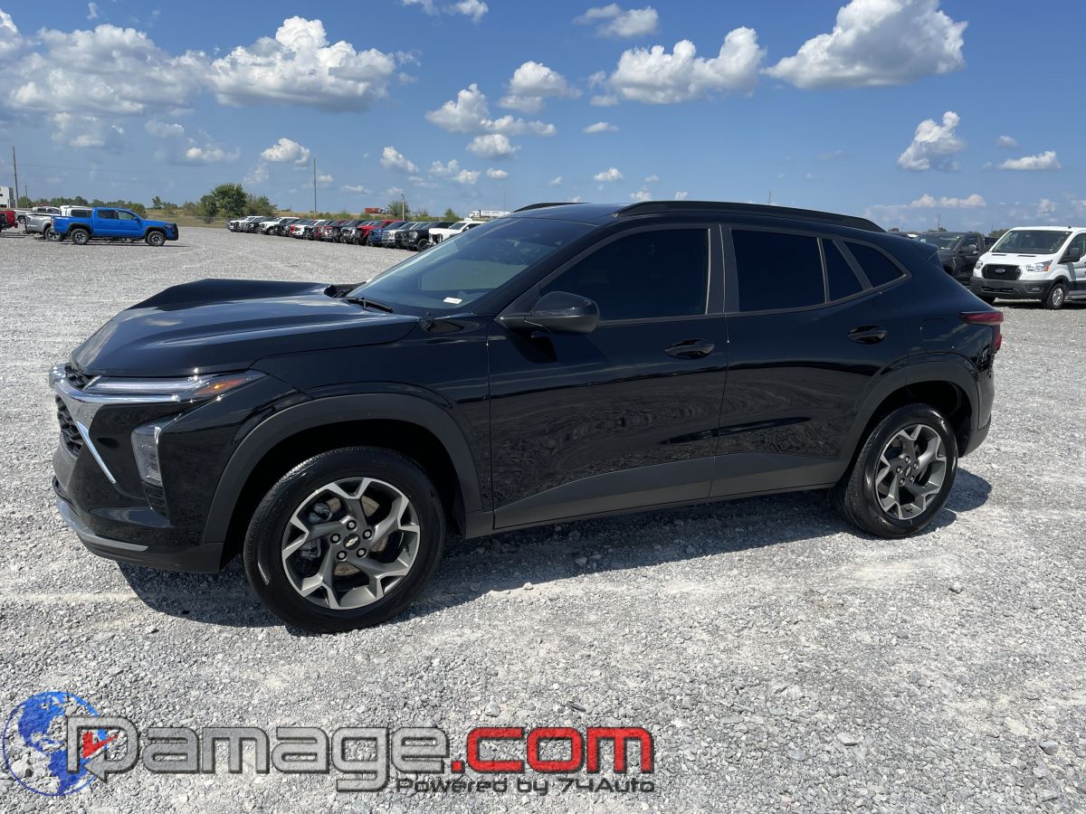 2025 Chevrolet Trax LT's photo