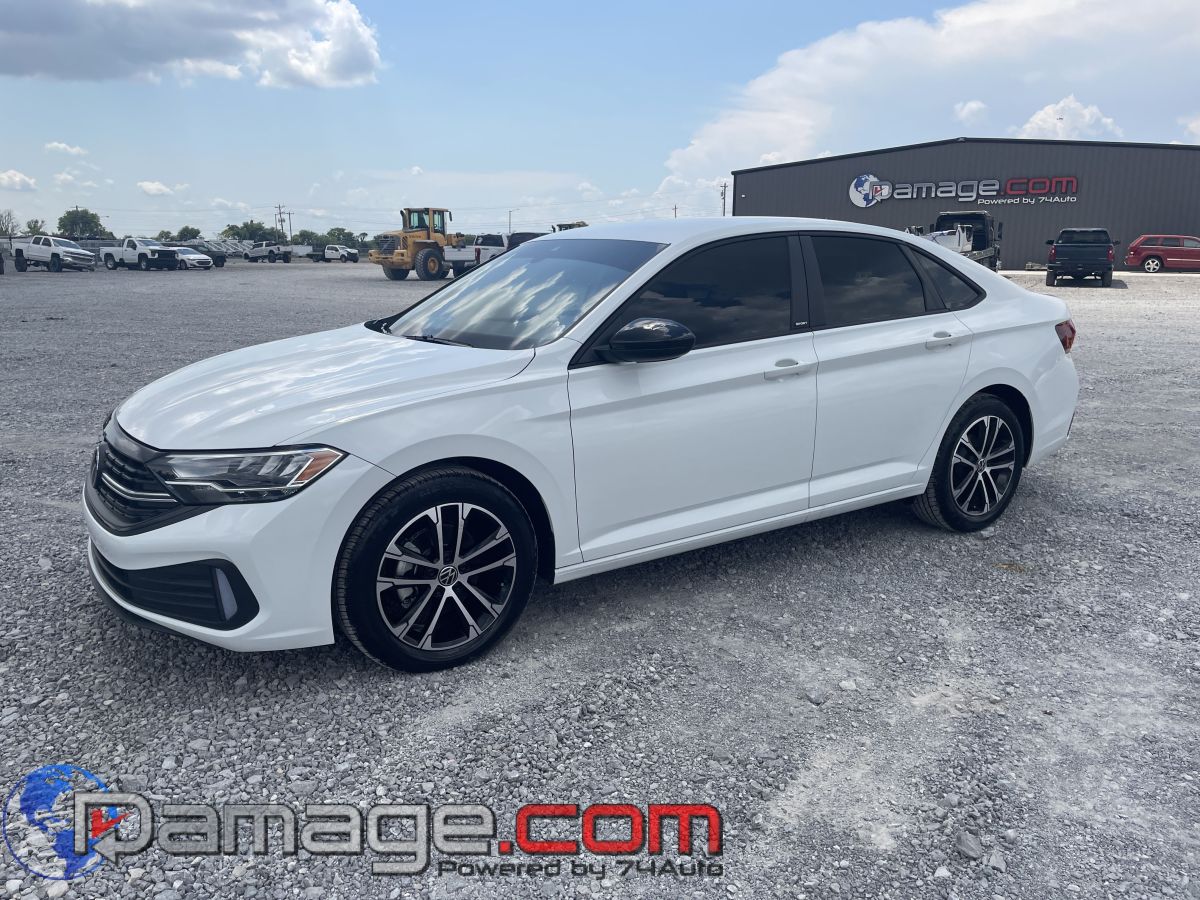 2024 Volkswagen Jetta Sport's photo