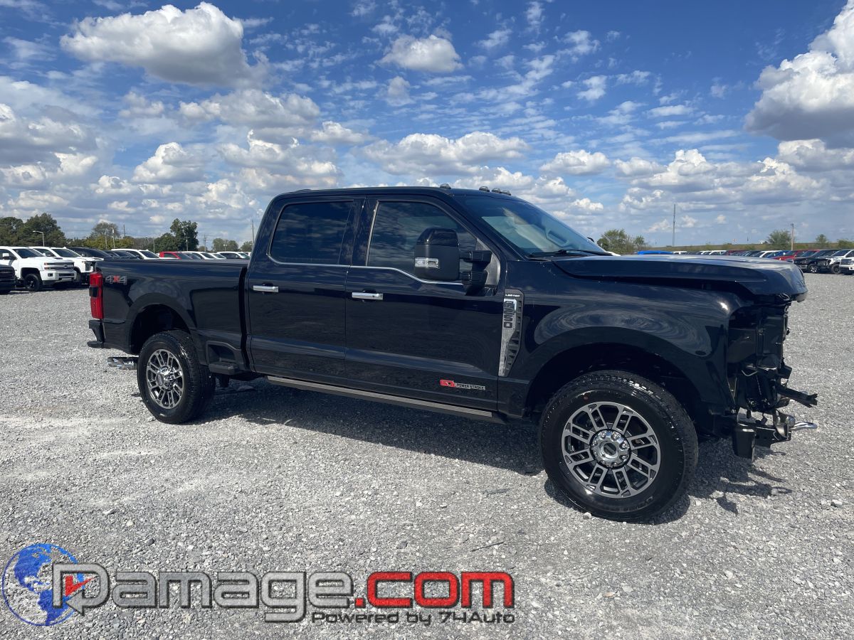 2023 Ford F-250 Super Duty Limited's photo