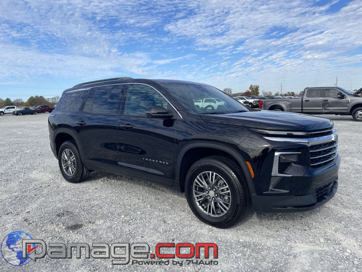 2026 Chevrolet Traverse LT's photo