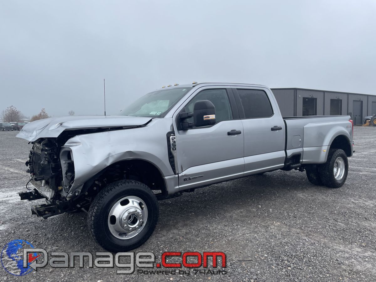 2024 Ford F-350 Super Duty XL's photo
