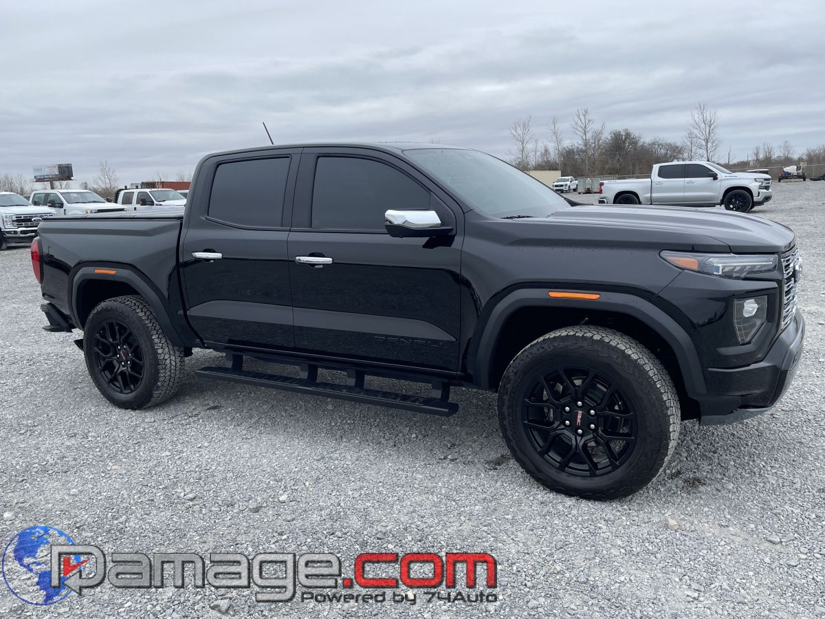2025 GMC Canyon Denali's photo