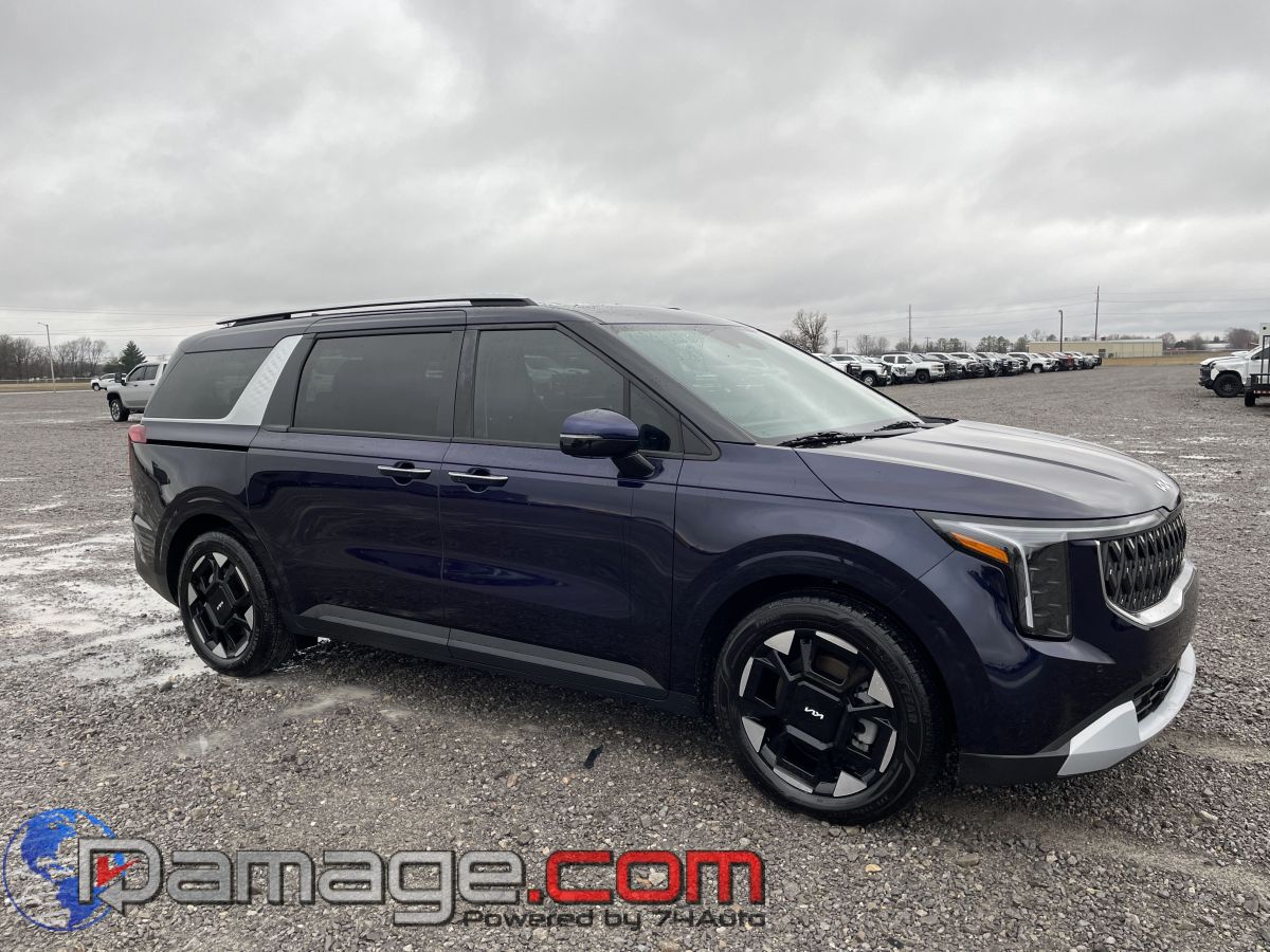 2026 Kia Carnival EX's photo