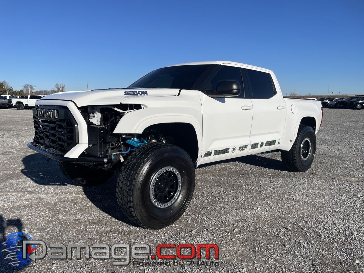 2023 Toyota Tundra SR5's photo