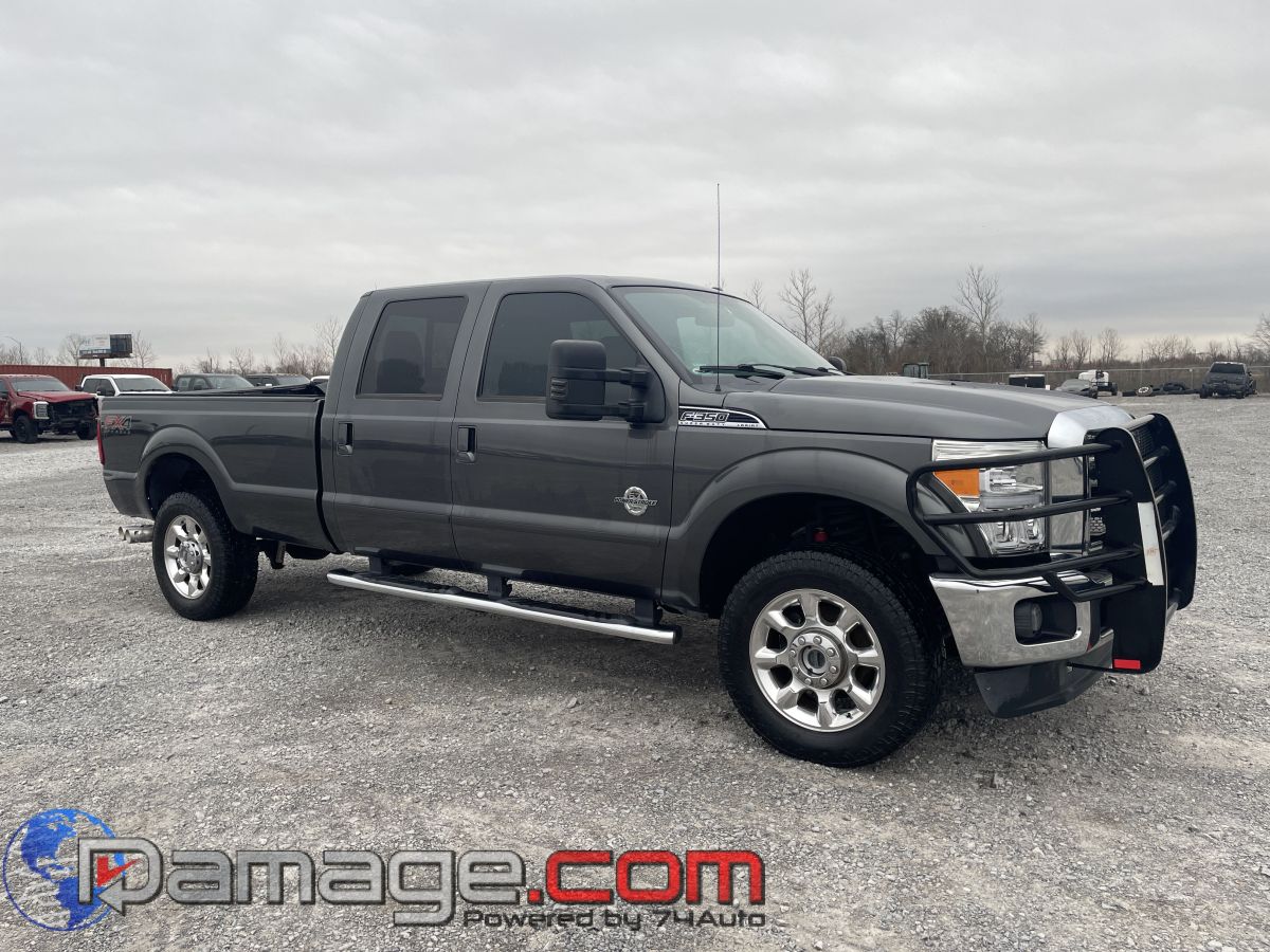 2016 Ford F-350 Super Duty Lariat's photo
