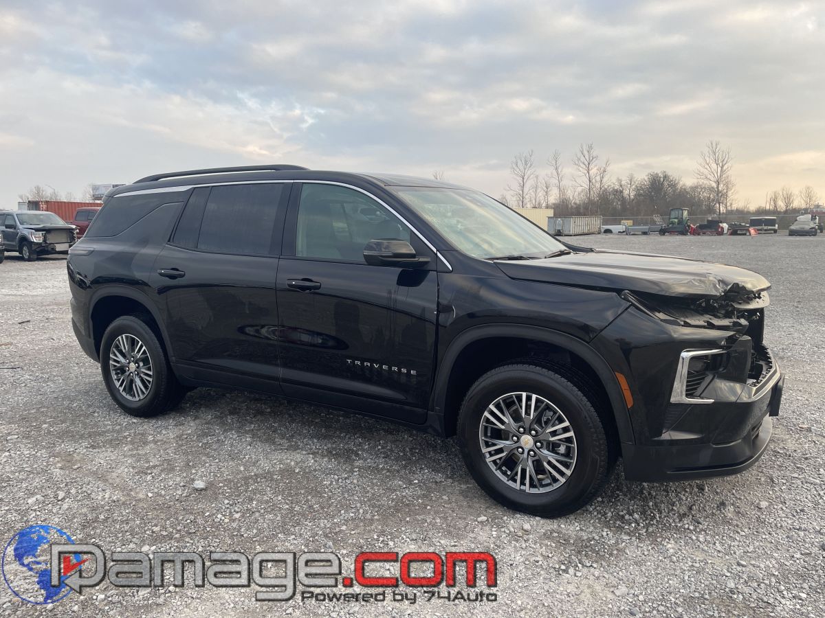 2025 Chevrolet Traverse LT's photo