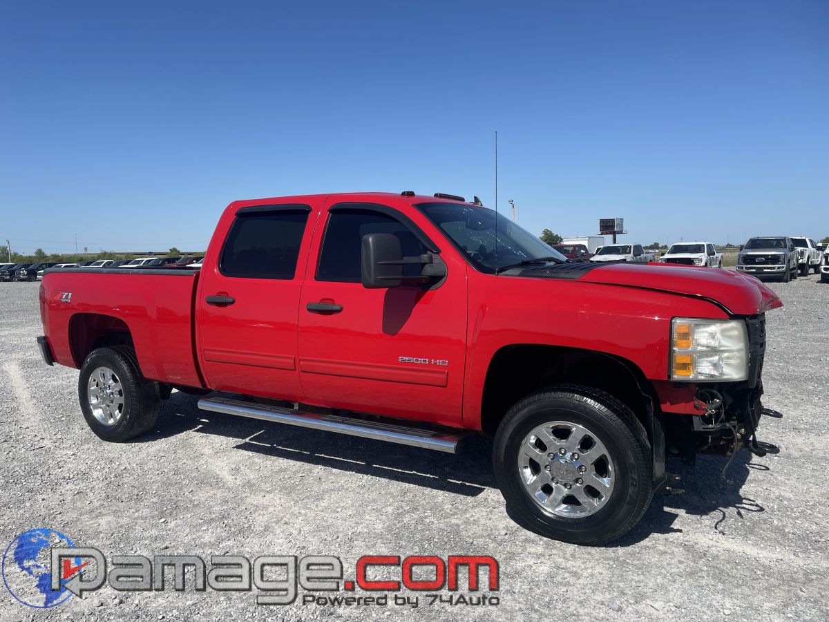2013 Chevrolet Silverado HD 1LT 4WD Crew Cab SWB's photo