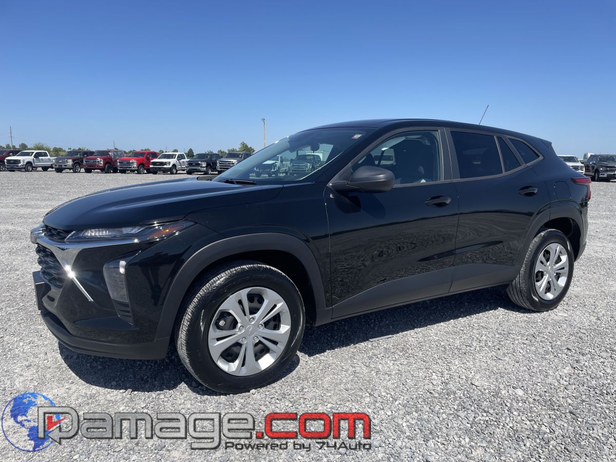 2024 Chevrolet Trax LS's photo
