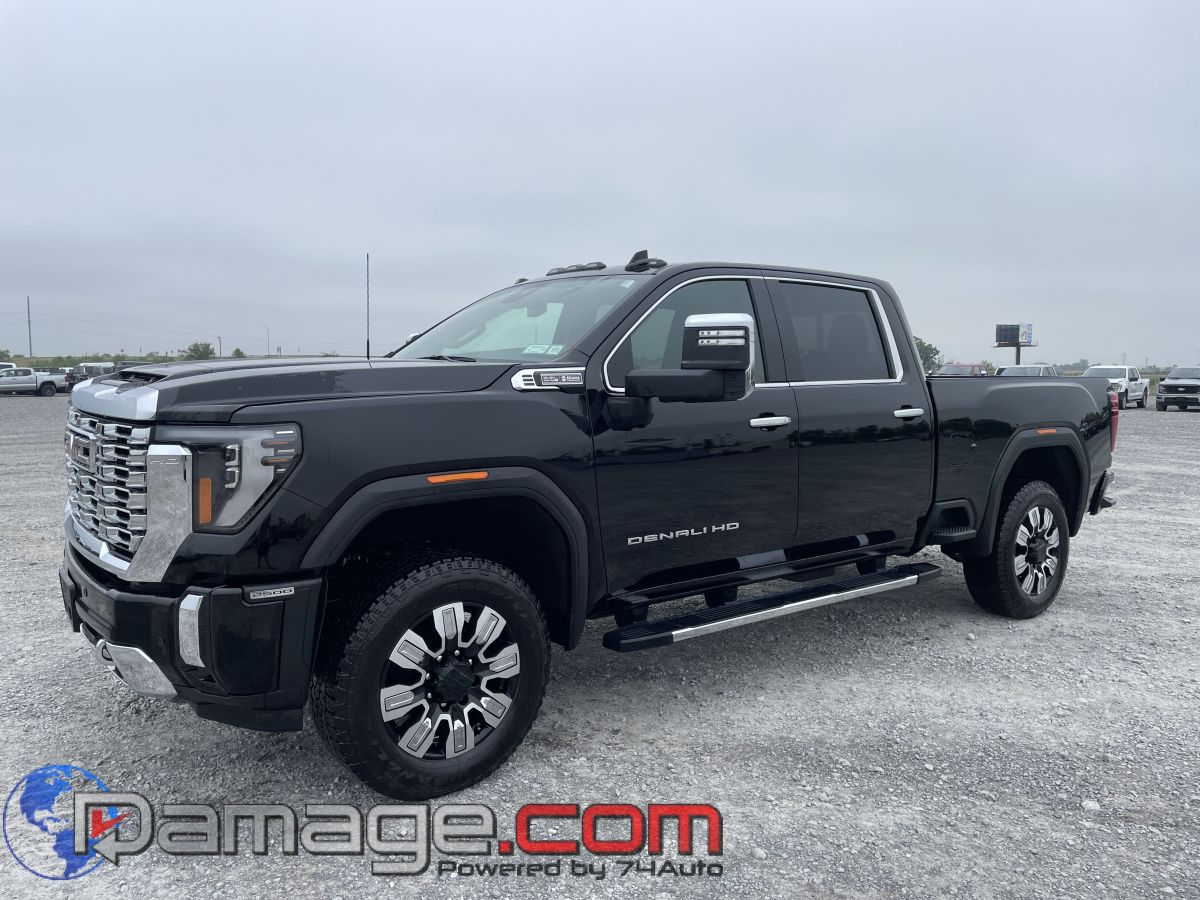 2024 GMC Sierra 4WD Crew Cab Standard Box Denali's photo