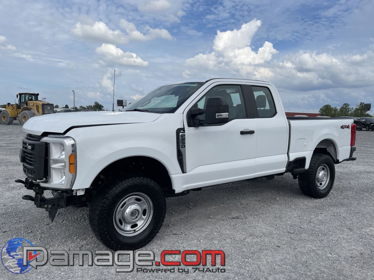 2023 Ford F-250 XL 4x4 SuperCab 8' Box's photo