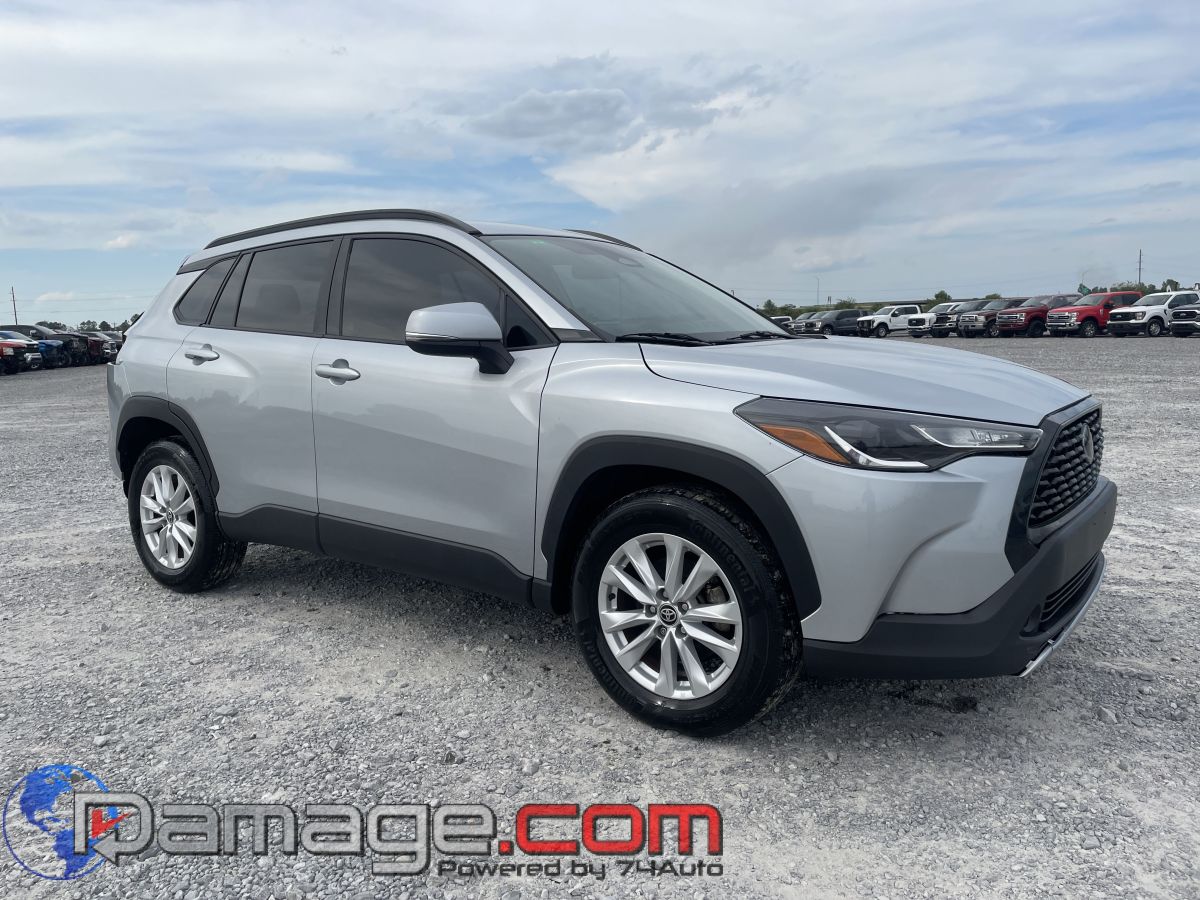 2023 Toyota Corolla Cross LE AWD's photo