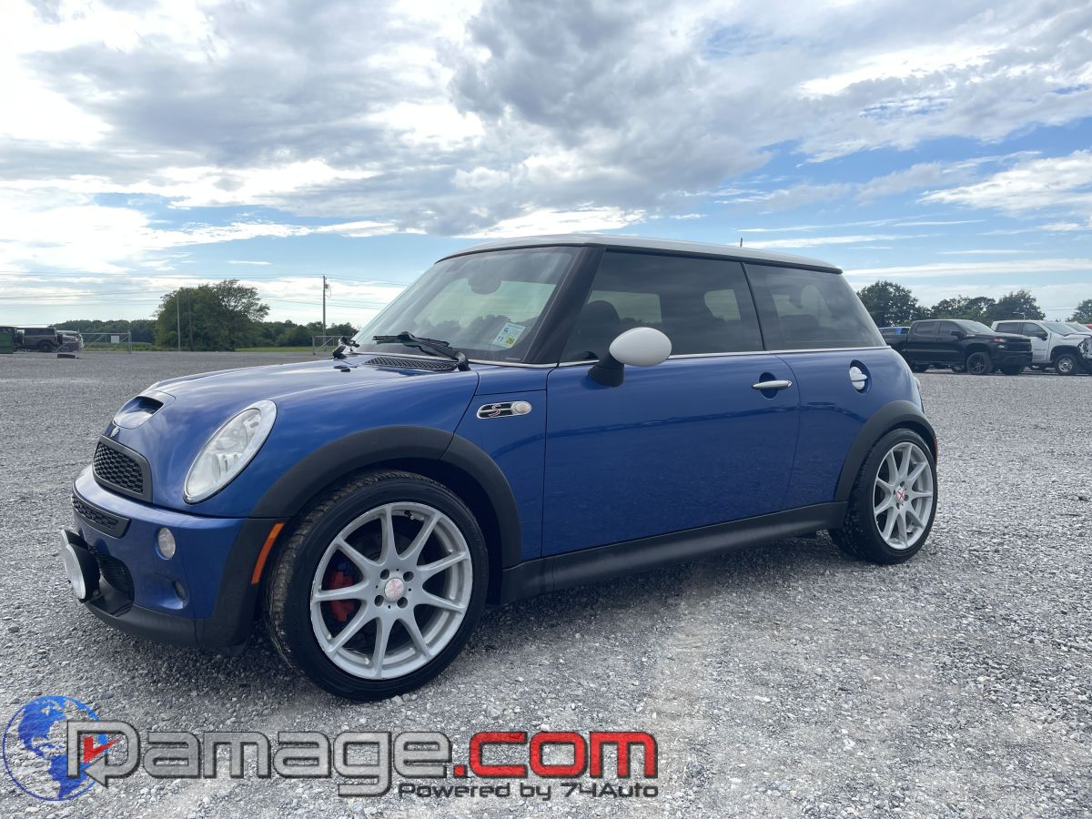 2005 MINI Cooper S's photo