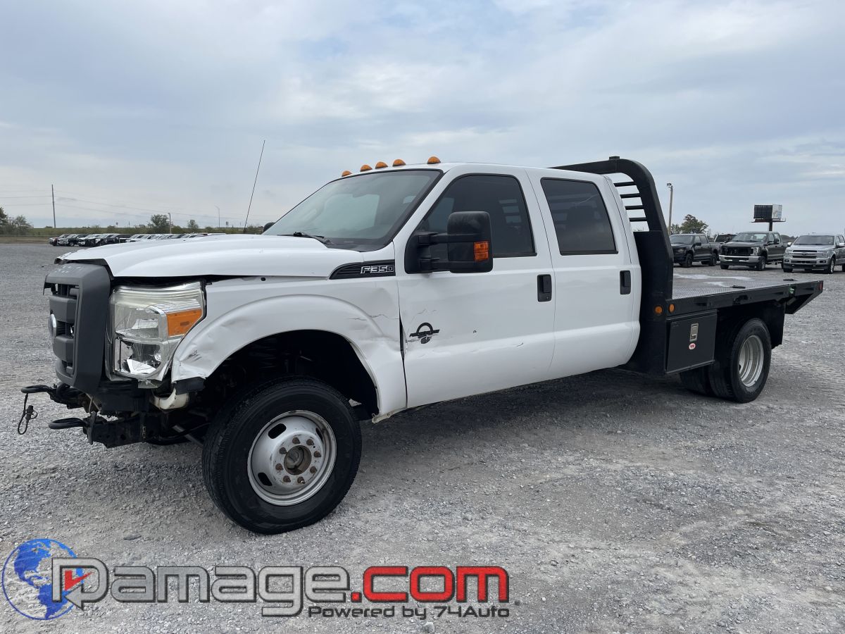 2013 Ford F-350 Super Duty Chassis Cab XL
